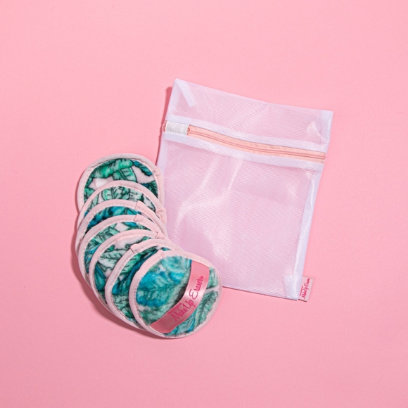 The Original MakeUp Eraser - Picture 3 of 8